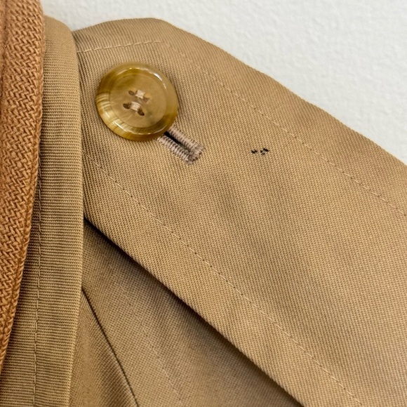 Burberry Men’s Vintage Trench Coat - size medium- great condition- authentic - Picture 15 of 16